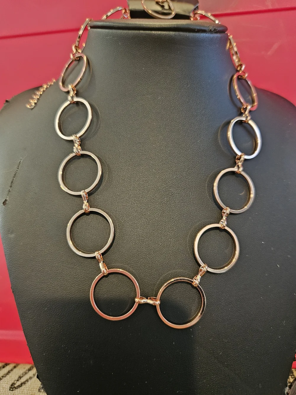 Rose Gold Open Circle Link Necklace - Women's Fashion Jewelry